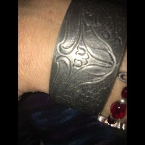 Vintage Salisbury pewter cuff